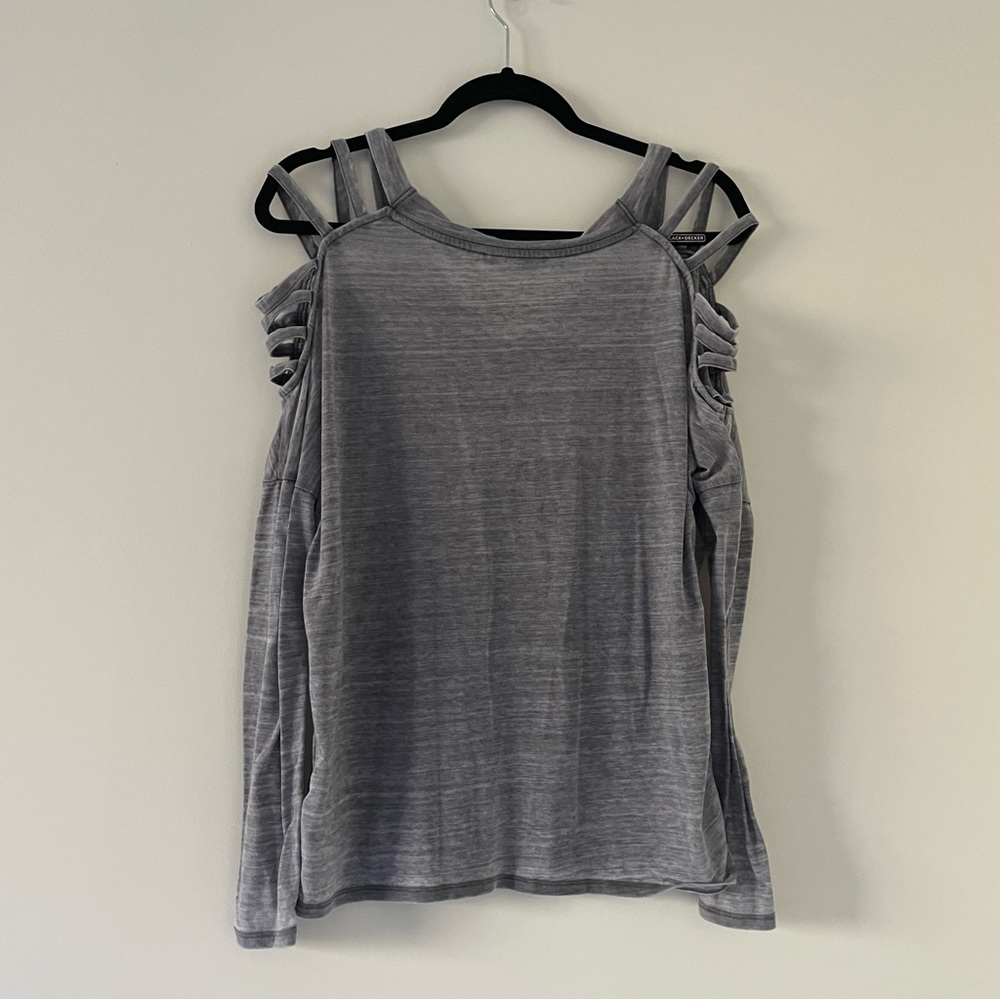Shoulder cutout long sleeve v neck top - Picture 4 of 4